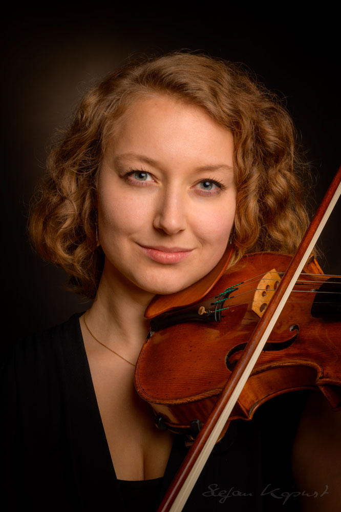  Konzertmeisterin Julia Ungureanu 